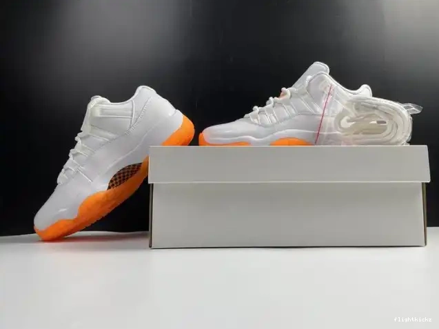 11 AH7860-139 RETRO JORDAN LOW CITRUS AIR BRIGHT 0427